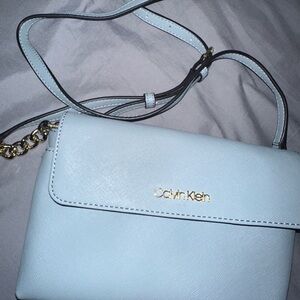 Calvin Klein NEW WITHOUT TAGS Sky Blue Crossbody Bag